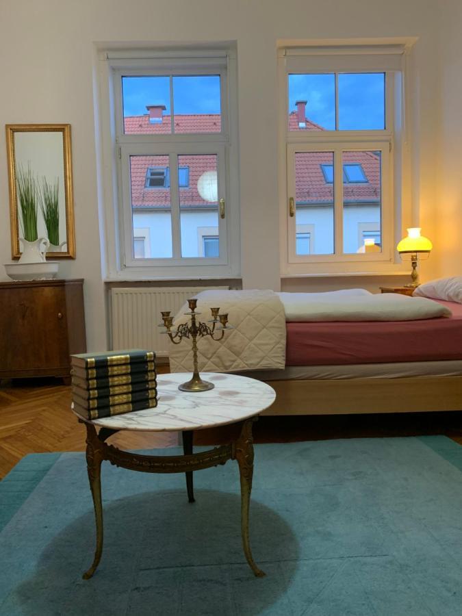 The Marchburg Apartment Maribor Bagian luar foto