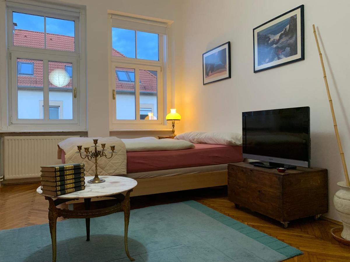 The Marchburg Apartment Maribor Bagian luar foto