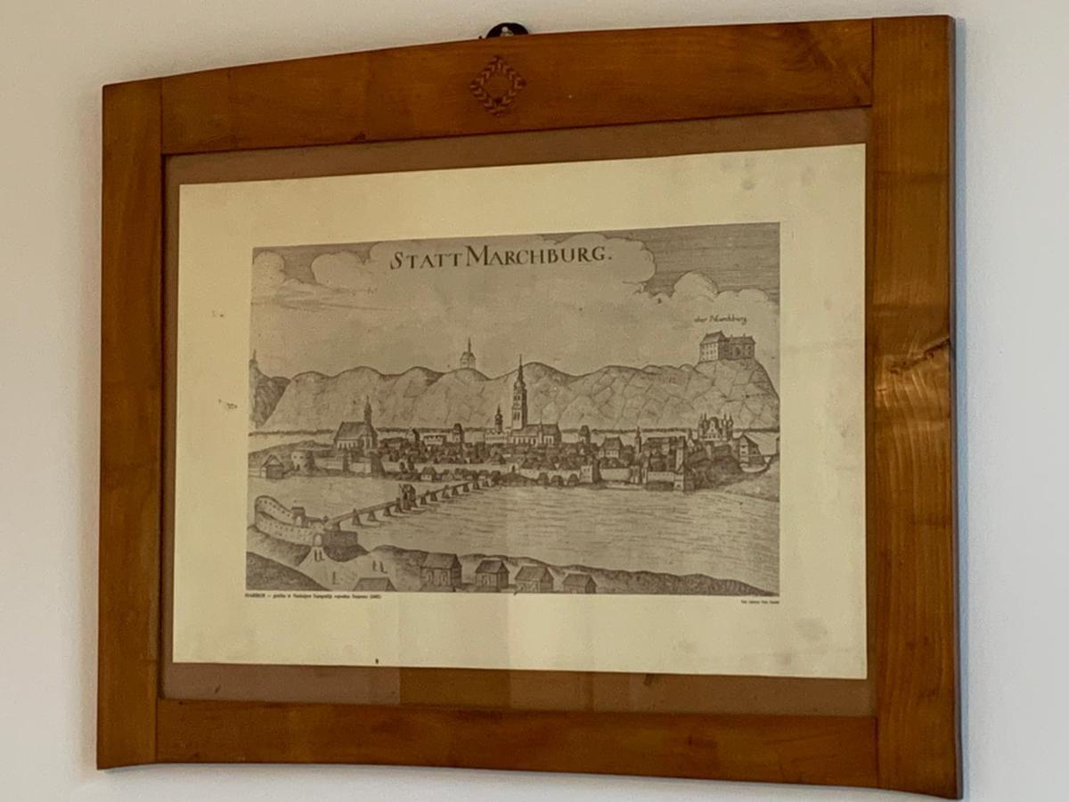 The Marchburg Apartment Maribor Bagian luar foto