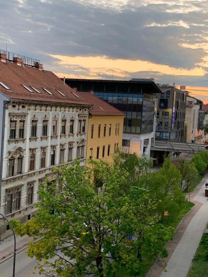 The Marchburg Apartment Maribor Bagian luar foto